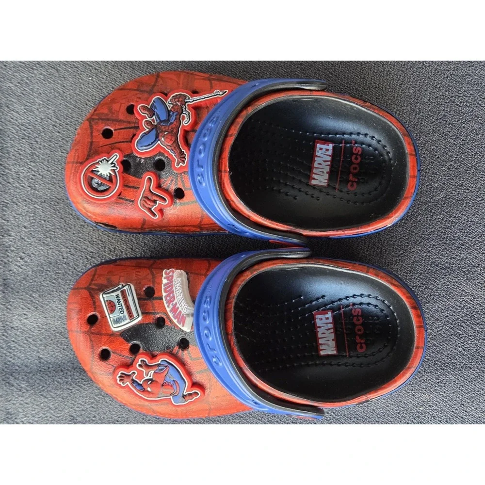 Marvel Spider-Man Crocs Clogs Toddler Size 6 with 3D Charms Deadpool Spider-Man